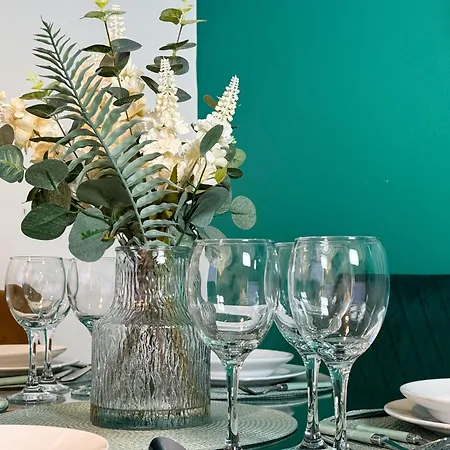 Hambledon House 4br Entire * Мидлсбро