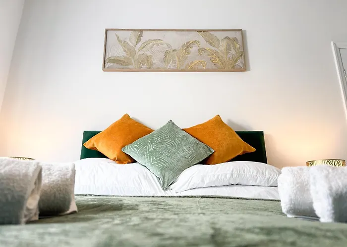 Hambledon House 4br Entire *